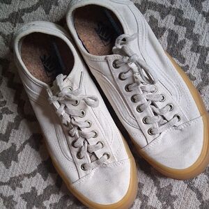 Vans Women’s Sneakers with Gum Sole